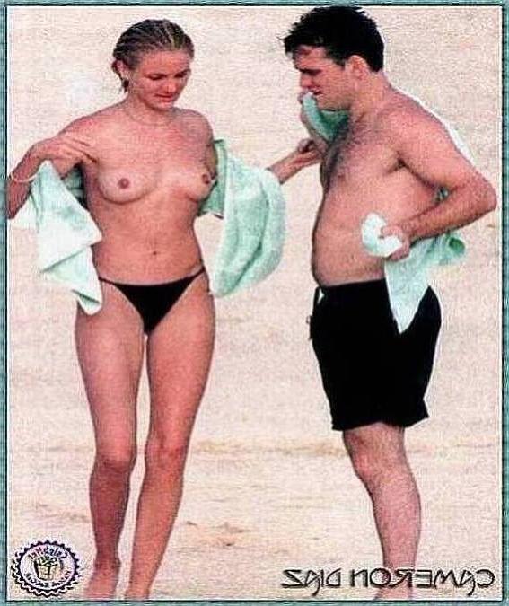 15P slender actress Cameron Diaz topless