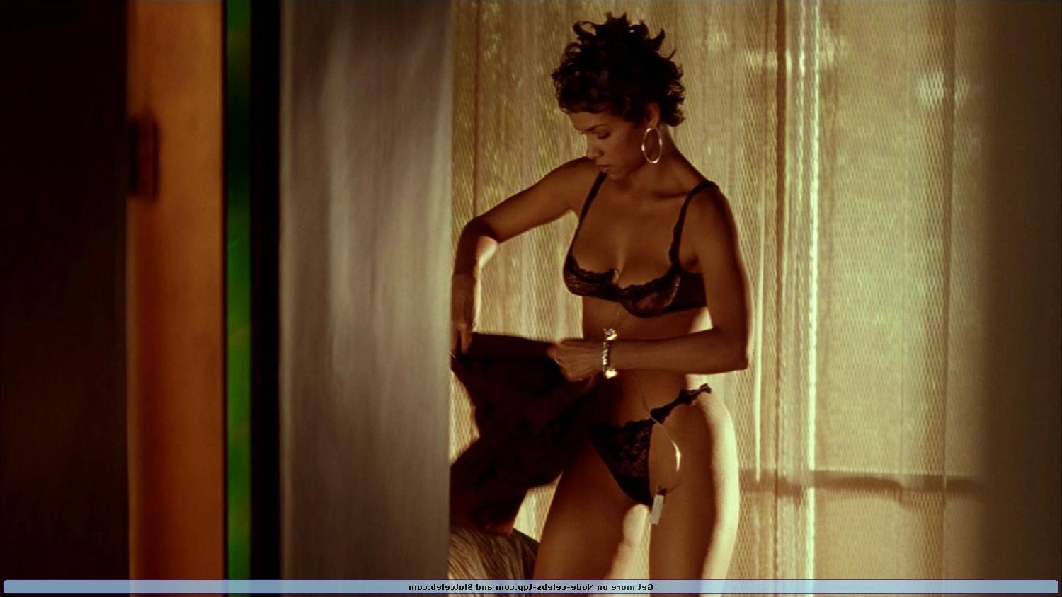 15P sexy nubian actress Halle Berry topless