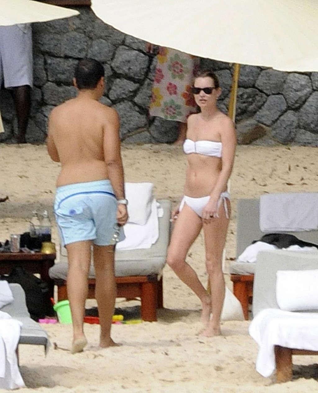 16P Kate Moss topless on yacht paparazzi pictures