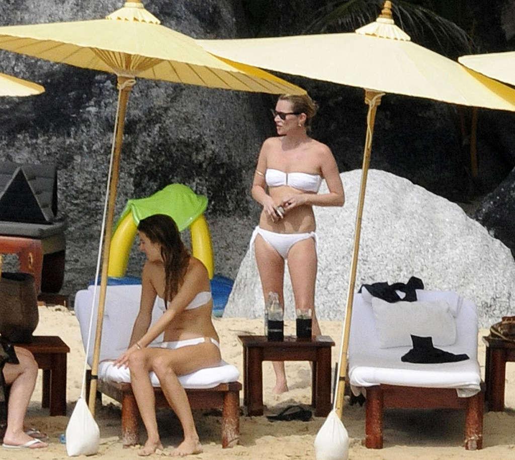 16P Kate Moss topless on yacht paparazzi pictures