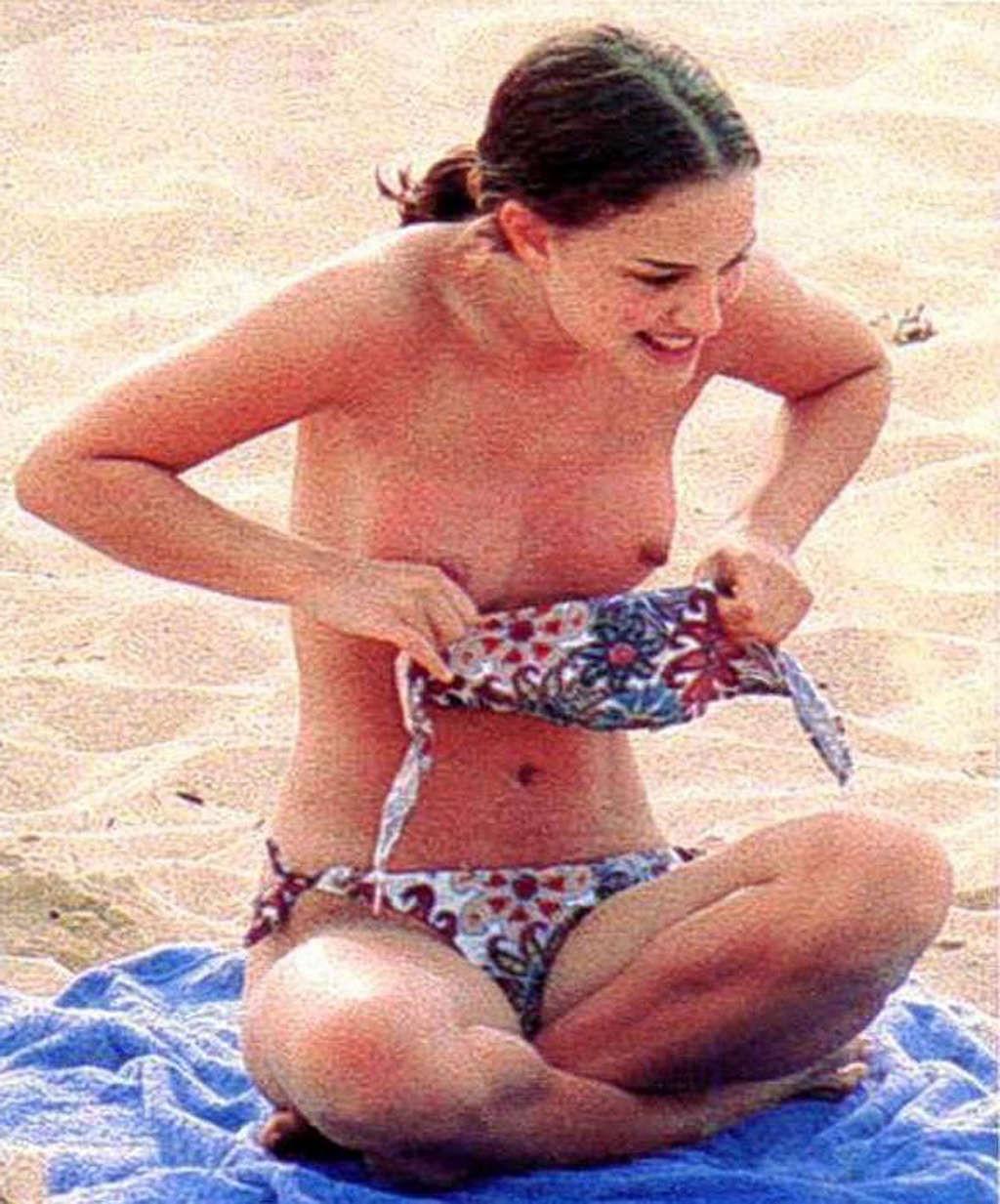 16P Natalie Portman showing her body in topless on beach