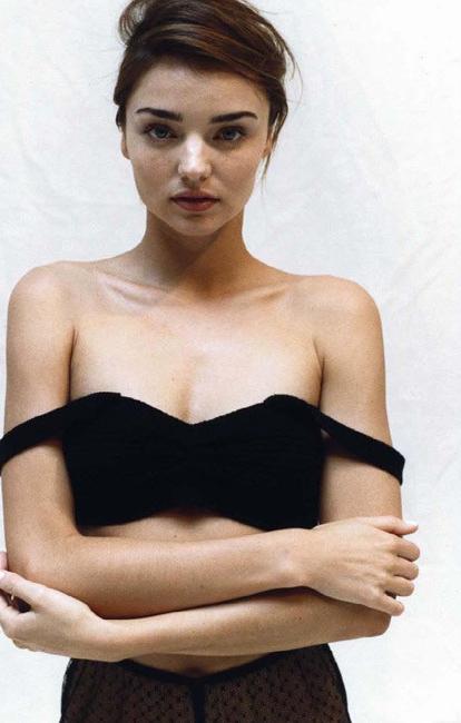 15P Miranda Kerr topless and juicy ass in bikini