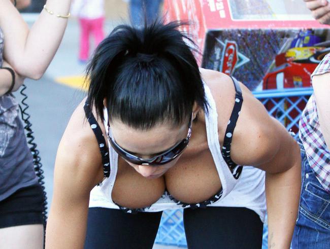 15P Katie Price exposing her big boobs in topless