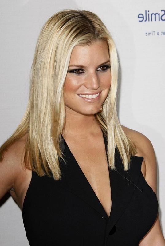 15P Jessica Simpson best pair of natural boobs
