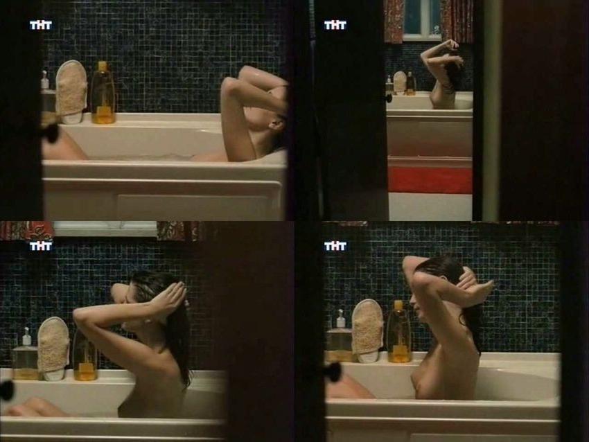 15P Actress Mischa Barton topless and showing her tits in seethrough