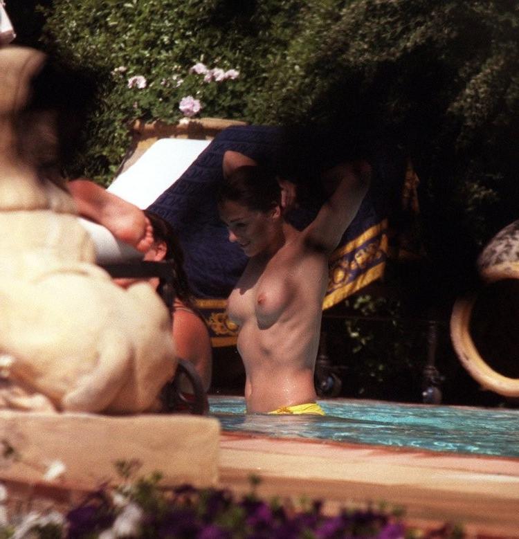 16P elizabeth hurley from austin powers topless and upskirts pics