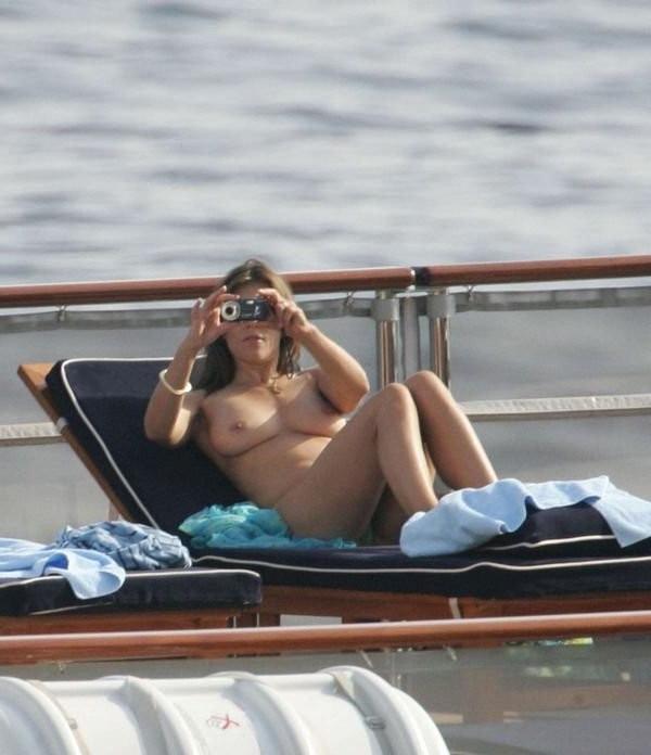 16P elizabeth hurley from austin powers topless and upskirts pics