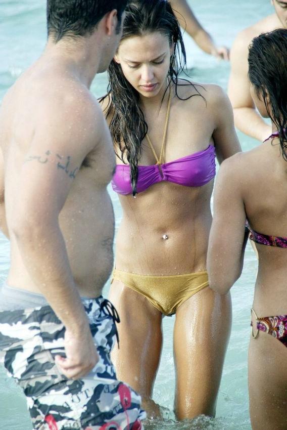 16P Celeb goddess Jessica Albas heaven sent ass and perfect tits