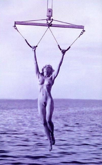 15P Queen of celebs Madonna naked pussy and tits