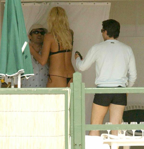 16P Victoria Silvstedt pussy exposed and topless paparazzi pictures