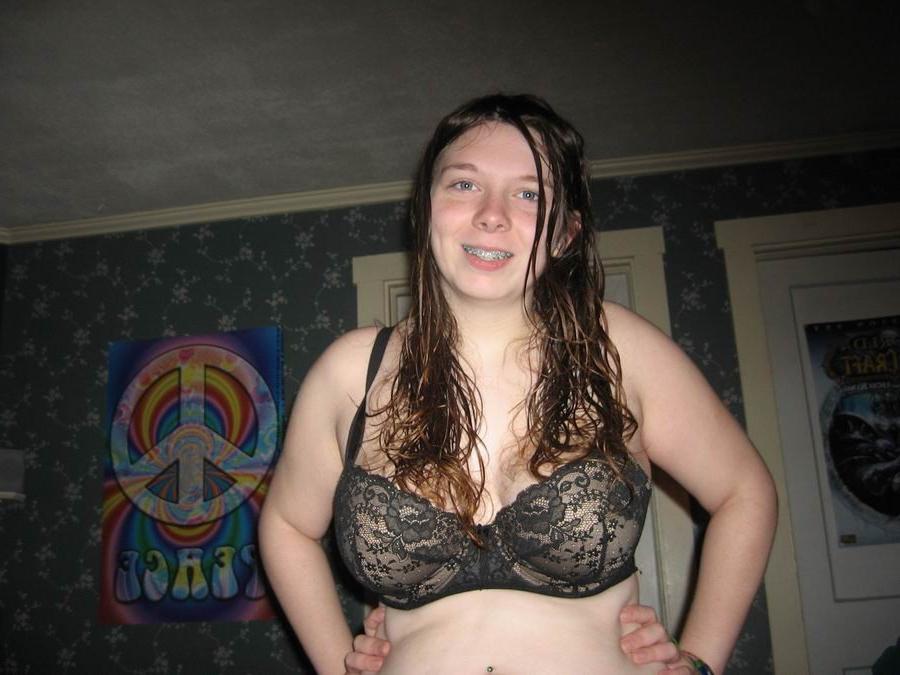 17P stupid chubby teen amateur posing