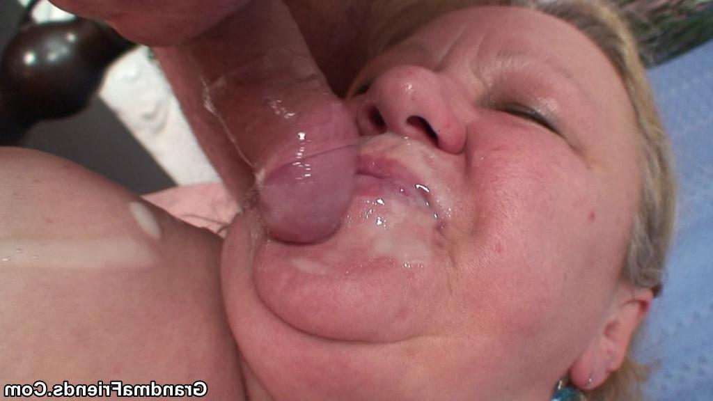 17P Chubby mature blonde gets a big load of jizz spilled on her face and tummy
