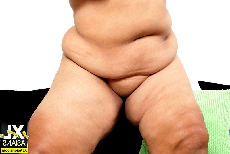 16P Chubby Asian shows her big fat ass