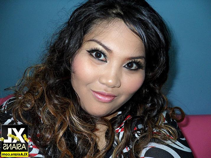 15P Chubby asian babes with big tits