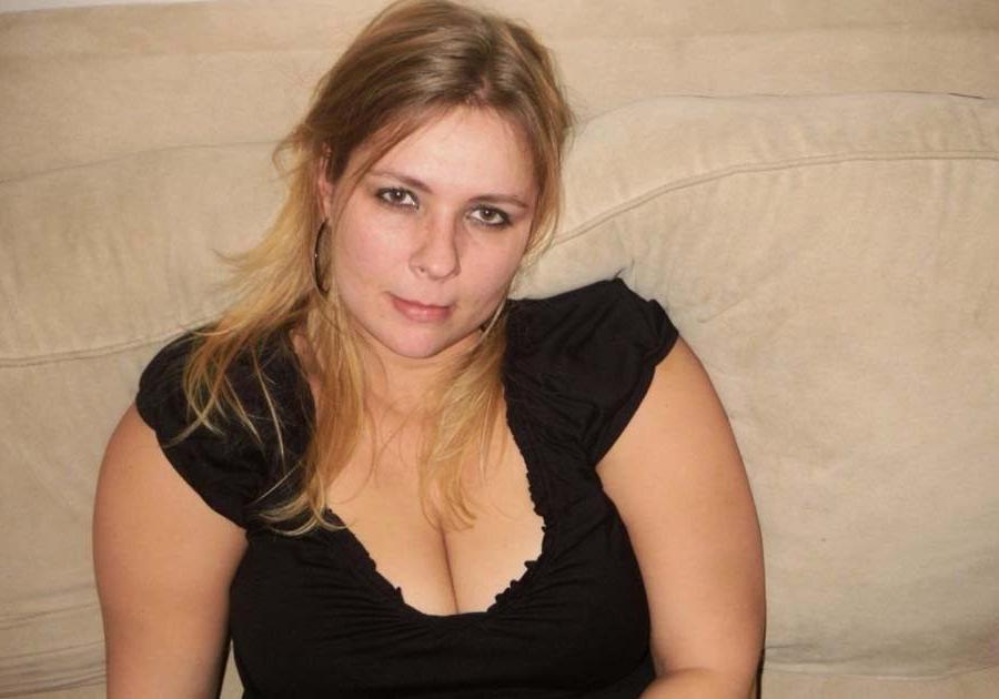 15P Naughty chubby babe