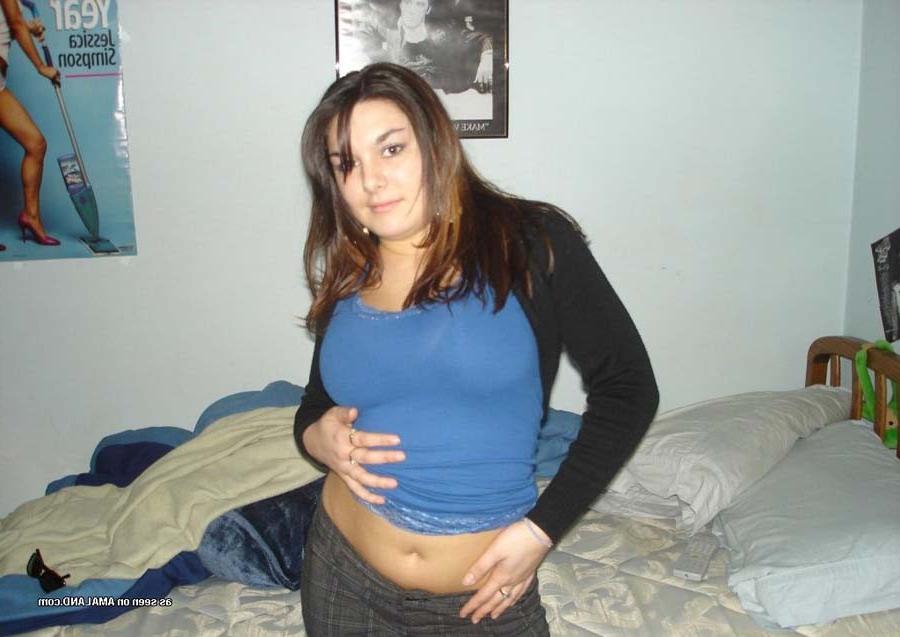 15P Chubby amateur babe