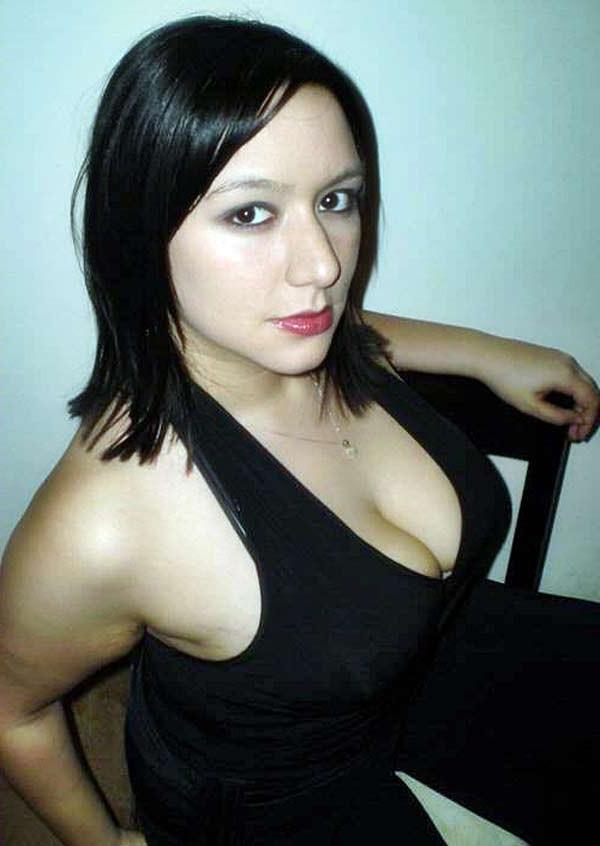 14P Chubby amateur babe