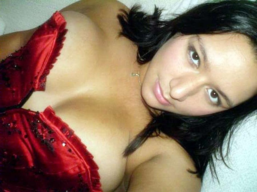 14P Chubby amateur babe