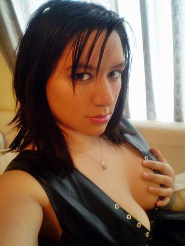 14P Chubby amateur babe