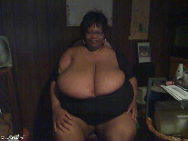 16P Norma Stitz flashing her enormous black juggs