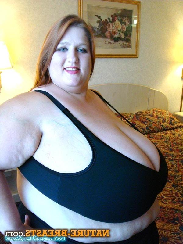 16P Chubby amateur girlfriends showing big tits