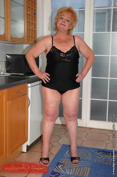 14P Fat granny getting fucked and a facial