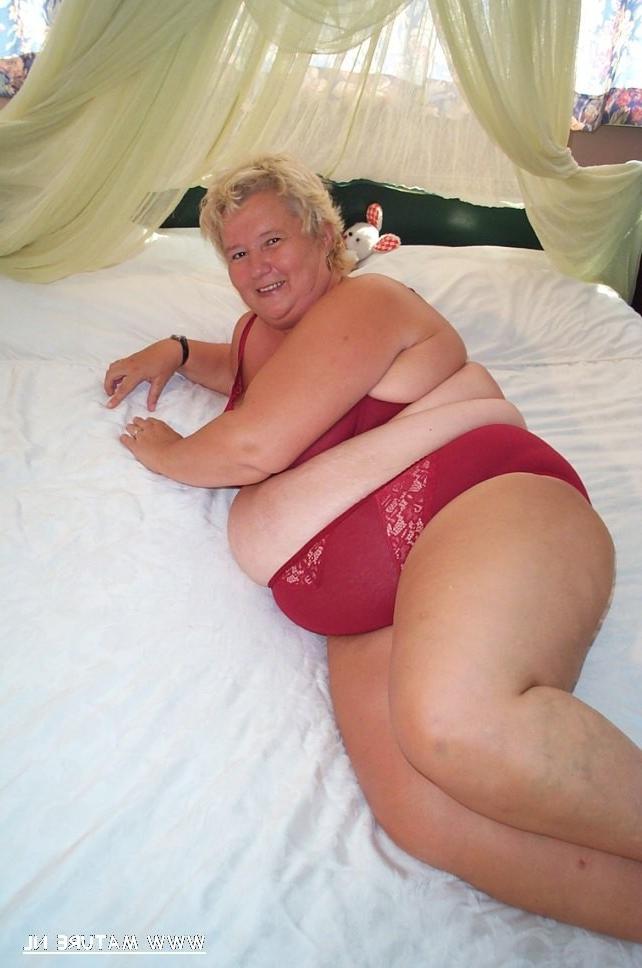 13P fat ass granny gets banged