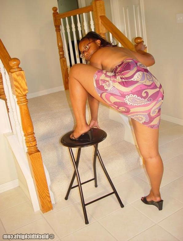 15P shes chubby and thick and ebony black amateur fat girl models