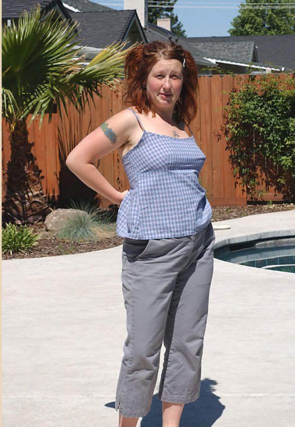 15P Chubby redhead slut posing outdoors