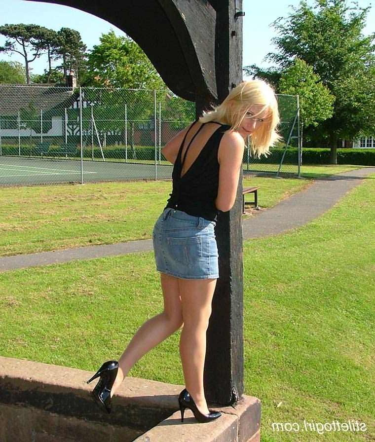 15P Chubby blonde in tan stockings