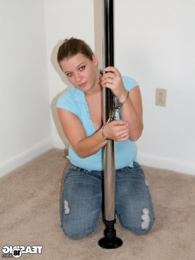 12P Cute and chubby teen girl exposed good