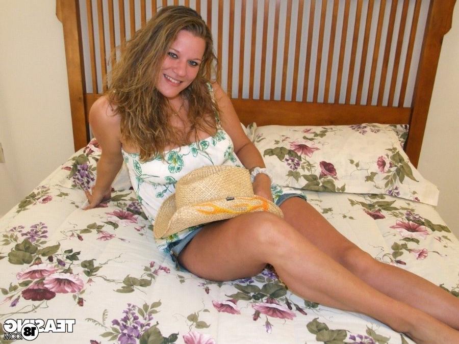 12P Chubby teen girl doing her best to tease