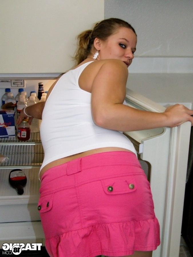 12P Chubby teen girl doing her best to tease