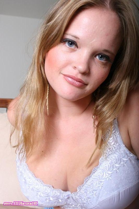 17P Chubby Bianca Hill strips and shows her massive tits