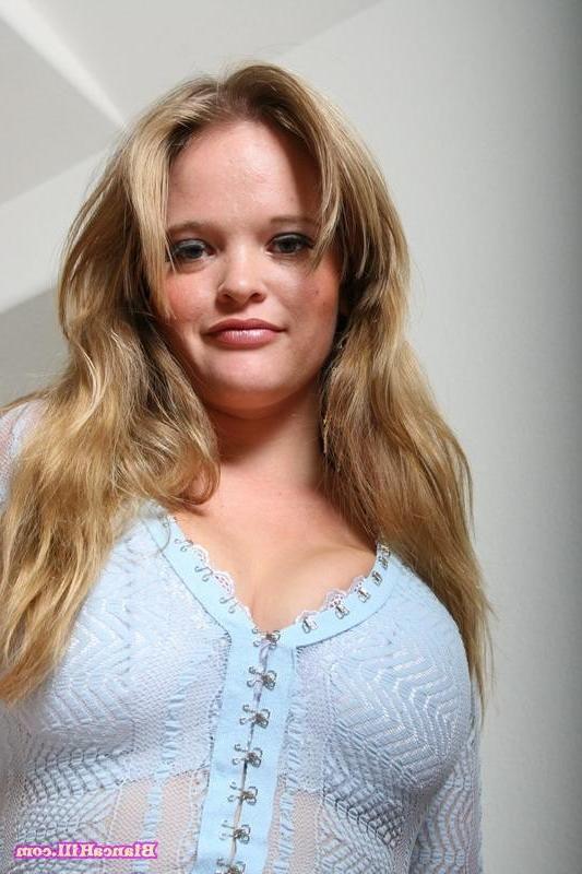 17P Bianca dances her ass off for stiff dicks