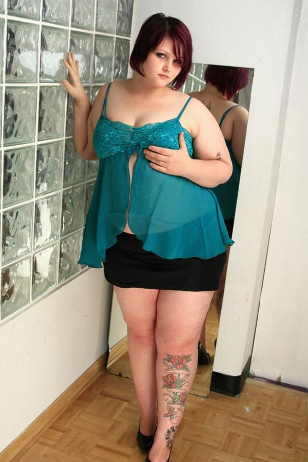 15P Cute plump college chick strips naked showing off her plush body