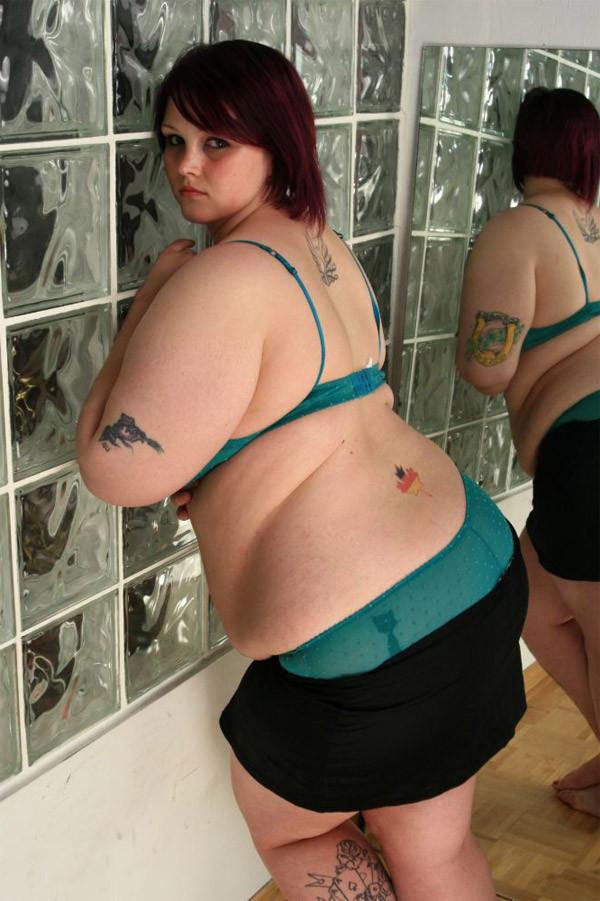 15P Cute plump college chick strips naked showing off her plush body