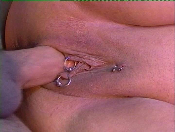 16P Fat granny spreads her legs for a pussy pounding