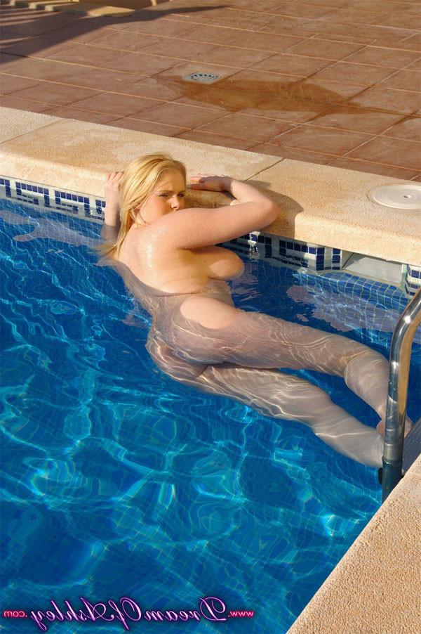 15P Big boobed chubby blonde skinny dipping in public pool