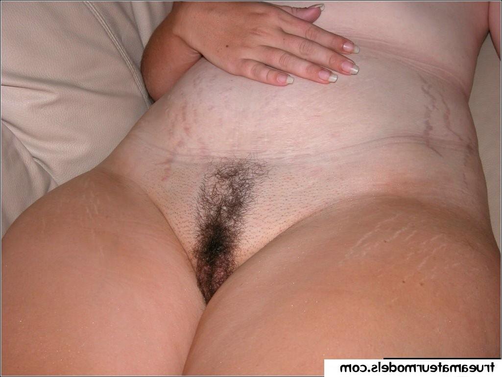 15P chubby amateur hooker spreads her hairy snatch