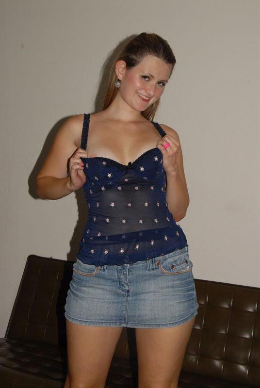 15P Cute chubby young college babe interracial voyeur sex