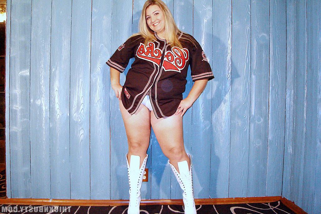 16P Fat ass chubby bbw blonde amateur w/ huge natural boobs