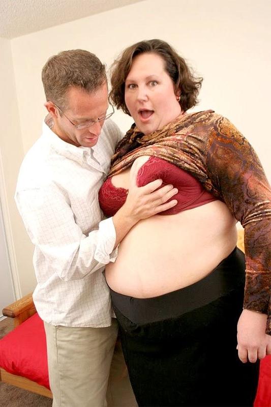 15P Chubby whore gets jizzled on ass