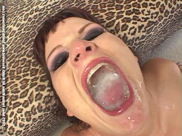 12P Chubby slut swallowing cum from four massive cocks