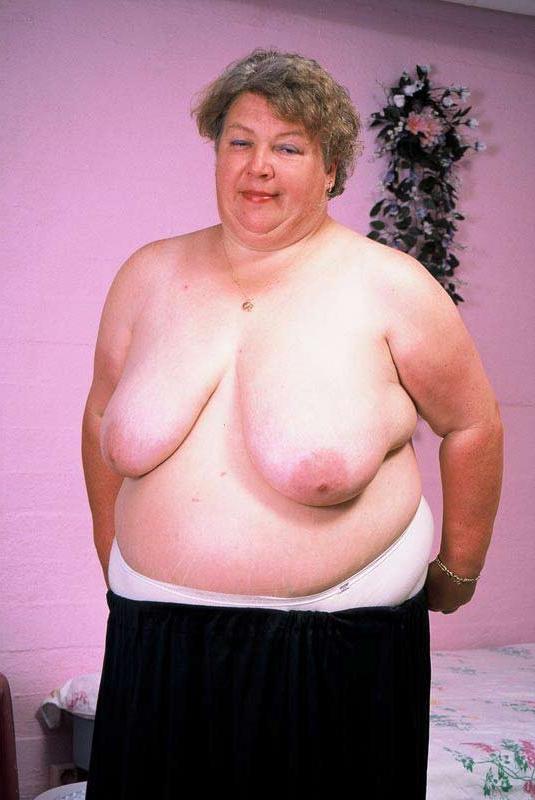 15P Bbw chubby granny showing her huge stomach and big tits