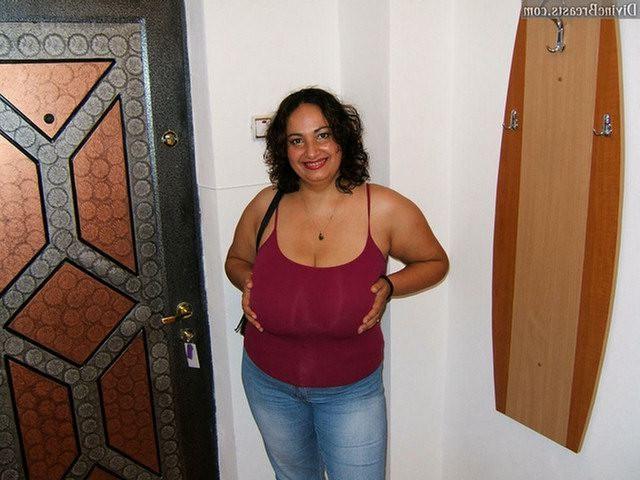 15P amateur chubby latina with giant big tits