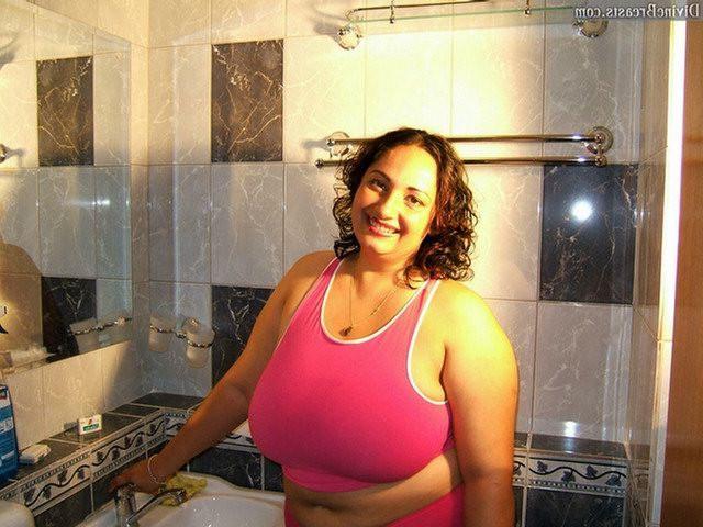 15P amateur chubby latina with giant big tits