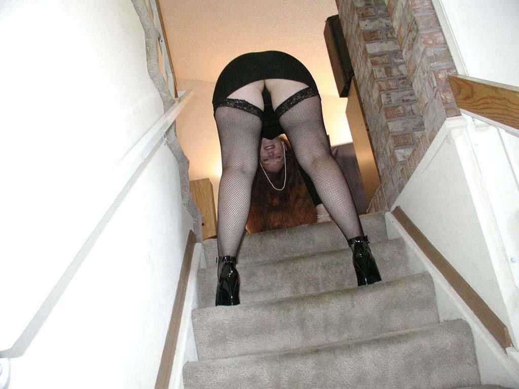 20P Chubby milf strip teasing a dress