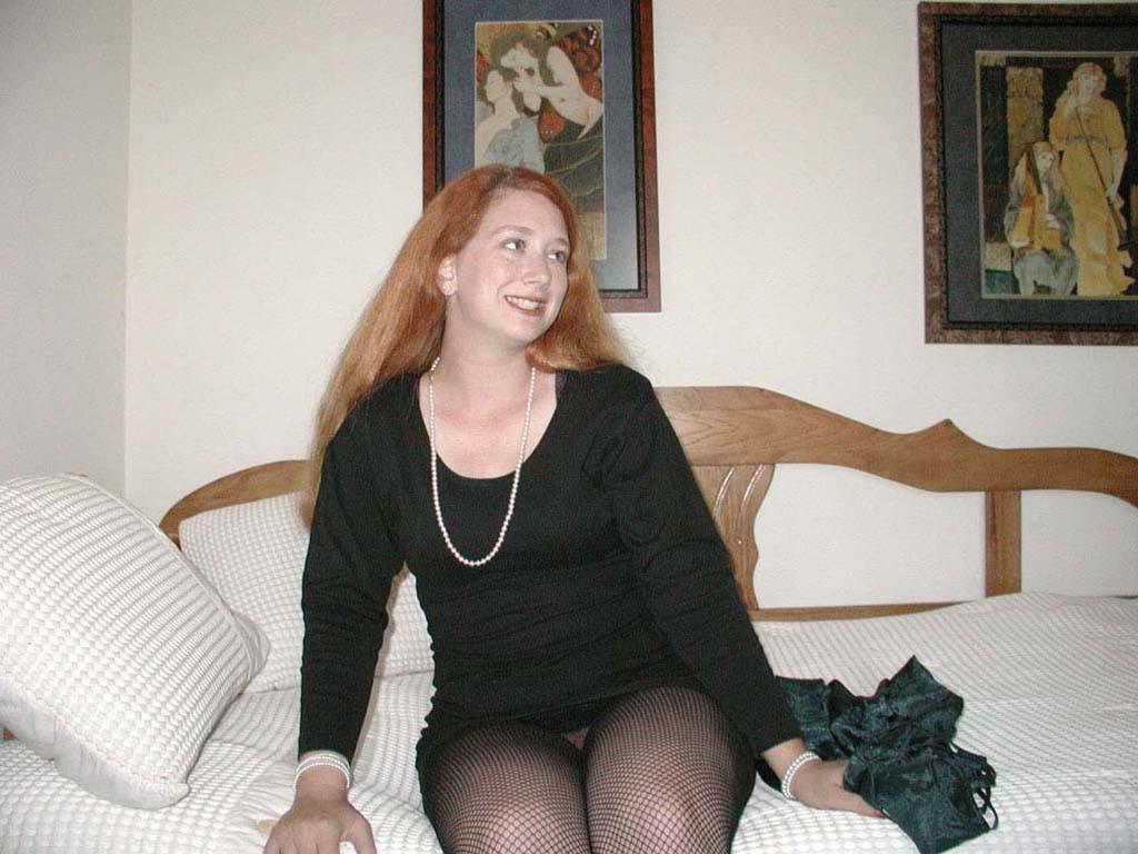 20P Chubby milf strip teasing a dress
