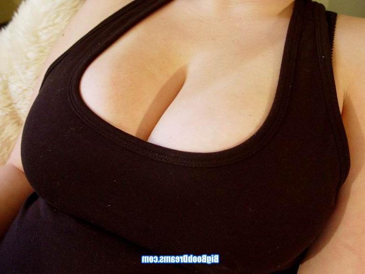 16P Amateur chubby and busty babe teasing